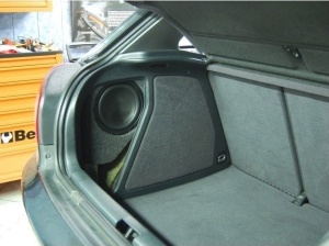 INCINTA INCHISA SUBWOOFER DEDICAT AUDI A3 8L, 200 MM, 8L