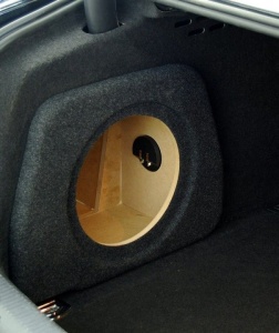 INCINTA INCHISA SUBWOOFER DEDICAT AUDI A4 B8 SEDAN, 250 MM, 15L