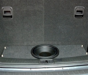 INCINTA INCHISA SUBWOOFER DEDICAT CHEVROLET CAPTIVA, 250 MM, 15L