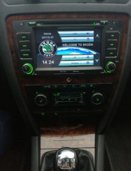 NAVIGATIE DEDICATA SKODA OCTAVIA 2 MODEL XTRONS PF710TSS ECRAN 7" MENIURI OEM DVD GPS CARKIT PRELUARE AGENDA TELEFONICA FARA RAMA ADAPTOARE
