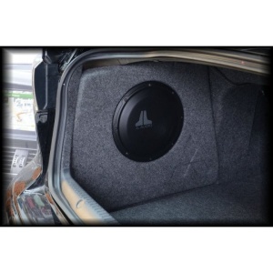 INCINTA INCHISA SUBWOOFER DEDICAT MITSUBISHI LANCER SEDAN, 250 MM, 17L