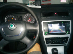 NAVIGATIE ANDROID DEDICATA SKODA OCTAVIA 2 ECRAN 8'' CAPACITIV 16GB 2GB RAM INTERNET 3G WIFI QUAD-CORE 1,6 GHZ DVR CARKIT BLUETOOTH MIRROR LINK MODEL PREMIUM