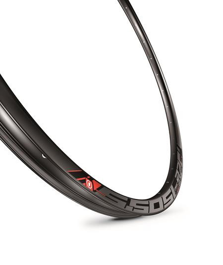 Janta MACH 1 5.50 SL DISC 29- (622 x 23C) - 32H Negru Anodizat Capsata