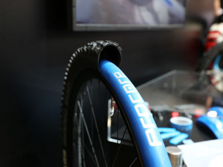 Camera SCHWALBE SV PROCORE DUAL (25/40-559) EK 52mm