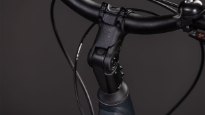 BICICLETA CUBE TOURING ONE EASY ENTRY NIGHT CHROME 2026 54 cm - Img 3