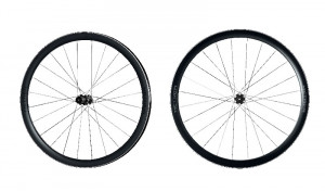 ROATA SHIMANO METREA WH-U5000 24H/24H 10/11 VIT. STICKER STANDARD CENTER LOCK FATA & SPATE 12MM E-THRU JANTA CLINCHER 622-17C OLD 100/142MM AMBALAT IND.