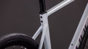 BICICLETA CUBE ATTAIN RACE FOGGREY SHIFT 2026 53 cm - Img 3