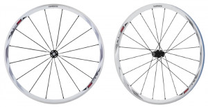 ROTI SHIMANO WH-RS31 FATA & SPATE PT. 10/11 VIT. 16H/20H JANTA CLINCHER ALBA CU BANDA STICKER STANDARD QR NEGRU R-QR 168MM FARA GEANTA AMBALAT IND.