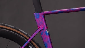 BICICLETA CUBE LITENING AIR C:68X RACE DAZZLEPINK BLUE 2026 58 cm - Img 4