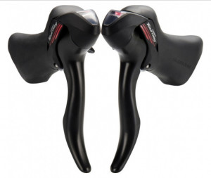 MANETA SCHIMBATOR/FRANA SHIMANO ST-A070 7X2 VIT. CABLU 2000/1700MM CAMASA NEAGRA SIS40 600/600/300MM CABLU DE FRANA 670/800 1250/1400MM FARA STOPERE AMBALAT IND.