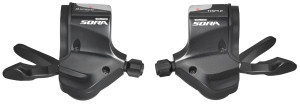 MANETE DE SCHIMBATOR SHIMANO SORA SL-3500/3503 9X3 VIT. PT. GHIDON DE SOSEA DREPT RAPIDFIRE PLUS CABLURI 2050MM/1800MM CAMASA NEAGRA SP41 600MM/600MM/300MM O.G.D. AMBALAT IND.
