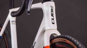 BICICLETA CUBE CROSS RACE C:68X TE TEAMLINE 2026 53 cm - Img 3