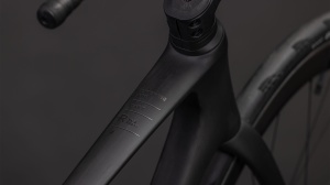 BICICLETA CUBE LITENING AIR C:68X RACE BLACKLINE 2026 56 cm - Img 2