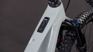 BICICLETA ELECTRICA CUBE AMS HYBRID ONE44 C:62 RACE 400X REEDBEIGE BLACK 2026 L - Img 2