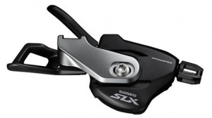 MANETA DE SCHIMBATOR SHIMANO SLX SL-M7000-B-IR DREAPTA 11 VIT. PRINDERE DIRECTA PE MANETA DE FRANA I-SPEC B CABLU 2050MM CAMASA SP41 ETANSA CAPAT ETANS 6MM X3 NOSE CAP X 1 FARA OGD AMBALAT IND.