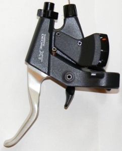 MANETA SCHIMBATOR/FRANA SHIMANO DEORE XT ST-M739 STANGA 3 VIT. CABLU DE SCHIMBATOR 1550MM VRAC