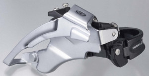 SCHIMBATOR FATA SHIMANO DEORE FD-M590 TRIPLU PT. 9 VIT. PE SPATE TOP SWING TRAGERE DUBLA COLIER (34.9MM) UNGHI CS 66-69 PT. 44/48T NEGRU VRAC