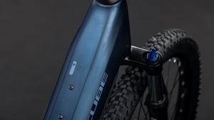 BICICLETA ELECTRICA CUBE REACTION HYBRID PERFORMANCE 600 EASY ENTRY INDIGOBLUE REFLEX 2026 cadru XL (22") - roti 29 - Img 2