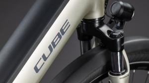 BICICLETA ELECTRICA CUBE SUPREME RT HYBRID COMFORT EXC 600 EASY ENTRY CHAMPAGNE GREY 2026 46 cm - Img 3
