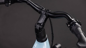 BICICLETA ELECTRICA CUBE SUPREME RT HYBRID DELUXE EX 600 EASY ENTRY AIRYGREEN PRISM 2026 46 cm - Img 3