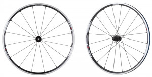 ROATA SHIMANO WH-RS11 FATA & SPATE 16H/20H PT. 10/11 VIT. JANTA CLINCHER NEAGRA STICKERE STANDARD CU BANDA QR NEGRU QR SPATE 163MM AMBALAT IND.