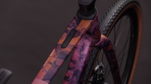 BICICLETA CUBE NUROAD C:62 EX SHIFTBLUSH ART 2026 XL - Img 4