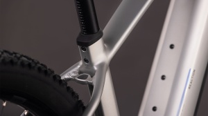 BICICLETA ELECTRICA CUBE REACTION HYBRID ONE 600 SLEEKGREY PRISM 2026 cadru XL (22") - roti 29 - Img 4