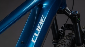 BICICLETA ELECTRICA CUBE STEREO HYBRID ONE22 RACE 800 ELECTRICBLUE WHITE 2026 cadru XL (22") - roti 29 - Img 4