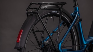 BICICLETA ELECTRICA CUBE SUPREME HYBRID DELUXE PRO 600 EASY ENTRY ELECTRICBLUE CHROME 2026 54 cm - Img 4
