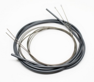 CABLU DE SCHIMBATOR SET SHIMANO ROAD PTFE CAMASA SP41 1700MM HI-TECH GREY CABLU 1.2MM 2100MM SIL-TEC X 2 CAPAT EXTERIOR X 4 CAPAT EXTERIOR PLASTIC X 1 CAPAT EXTERIOR ALLOY X 1 CAPAT INTERIOR X 2