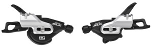 MANETE DE SCHIMBATOR SHIMANO SLX SL-M670-B-I 10X2/3 VIT. PRINDERE DIRECTA PE MANETA DE FRANA CABLU 1800/2050MM CAMASA ETANSA NEAGRA SP41 1200/1800MM CAPAT 6MM X 5 NOSE CAP X 1 FARA OGD AMBALAT IND.