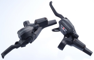 MANETE SCHIMBATOR/FRANA SHIMANO HONE ST-M600 9X3 VIT. CABLU DE SCHIMBATOR 1800/2050MM CAMASA NEAGRA ETANSA SP41 600/600/300MM SM-BH59 1300/1700MM ULEI 50CC X 2 AMBALAT IND.