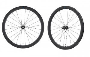 ROTI SHIMANO WH-RS710-C46-TL FATA & SPATE 24H/24H 11/12 VIT. OLD 100/142MM AX E-THRU 12MM CU BANDA TUBELESS PT. ROTOR CENTER LOCK AMBALAT IND.