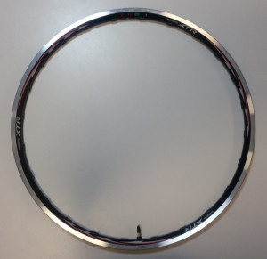 JANTA SHIMANO WH-M970 SPATE 24H CLINCHER/TUBELESS NEGRU AMBALAT IND.