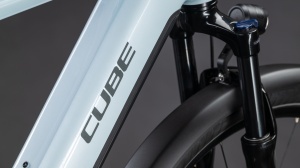 BICICLETA ELECTRICA CUBE TOURING HYBRID ONE 600 GLACIER REFLEX 2026 54 cm - Img 3
