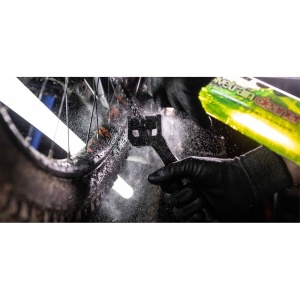 Perie Muc-Off pentru lant Bicycle Chain Brush - Img 2