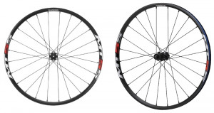 ROATA SHIMANO WH-MT55 PT. 8/9/10-VIT. FATA & SPATE 26 JANTA CLINCHER NEGRU (CU BANDA) 24H S-QR:168MM FARA HUSE AMBALAT IND.