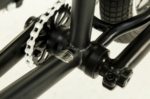 Bicicleta BMX Drag Revolt SS 20 negru alb - Img 4