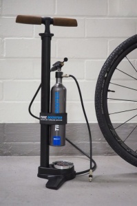 Pompa Tubeless SCHWALBE Tire Booster - Img 3