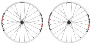 ROATA SHIMANO WH-MT55 PT. 8/9/10-VIT. FATA & SPATE 26 JANTA CLINCHER ALB (CU BANDA) 24H S-QR:168MM FARA HUSE AMBALAT IND.