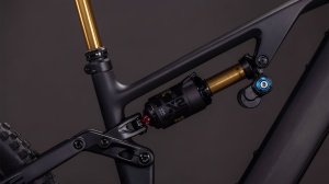 BICICLETA ELECTRICA CUBE AMS HYBRID 177 C:62 AT 600X CARBON GOLD 2026 XL - Img 3
