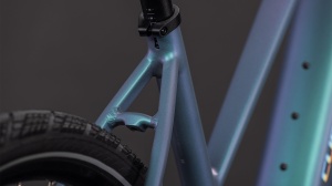 BICICLETA ELECTRICA CUBE EDITOR HYBRID SLT 400X TRAPEZE SMARAGDGREY PRISM 2026 50 cm - Img 4