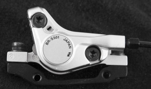 ETRIER FRANA PE DISC SHIMANO ALFINE BR-S501 HIDRAULIC SPATE CU ADAPTER PT. STANDARD (RING) PLACUTE RESIN NEGRU AMBALAT IND.