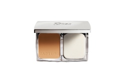 Christian Dior, Capture Totale, De lungă durată, Fundație compactă, 30, Bej mediu, 11 g