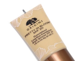 Origins, Pretty In Bloom, De lungă durată, Fond de ten cremos, 610, Profund neutru, SPF 20, 30 ml