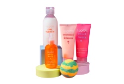 All Of You Set I Love: Coconut Kisses, Hydrating, Body Lotion, 75 ml