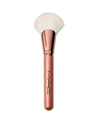 MAC, Bronze Fan Brush 143S, Pensulă pentru bronzer, 143S