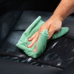 SPRAY CURATAT INTERIOR CU PERIE INTERIOR 1 400ML TURTLE WAX - Img 3