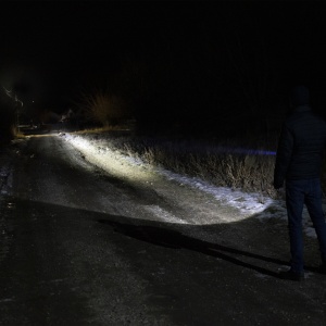 LANTERNA PNI ADVENTURE F420, LED 10 W, 1000 LM, CU 2 ACUMULATORI INCLUSI, 8000 mAh TIP 26650 - Img 6