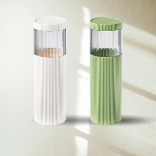 Set 2 pahare pentru periuta de dinti, dimensiuni 20 x 6 cm, 1 x alb / 1 x verde, din material plastic, compact si usor de transportat, alb/verde